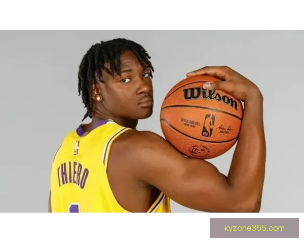 湖人队召回巴夫金与蒂耶罗加强中锋位置深度补充